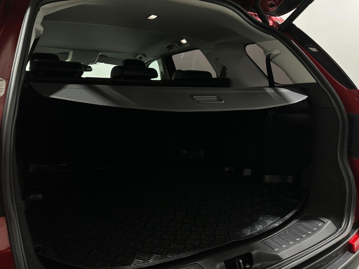 Used Land Rover Discovery Sport 2016 for sale - 76878850: Photo 48