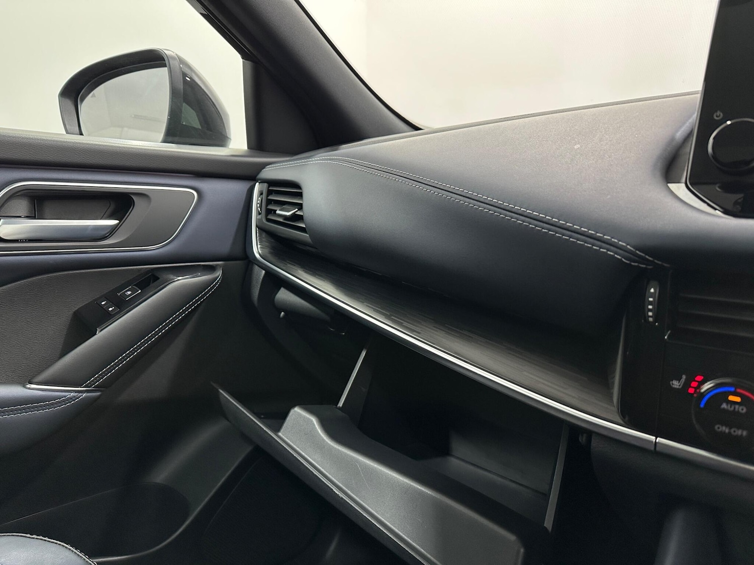 Used Nissan Qashqai for sale - 77970564: Photo 28