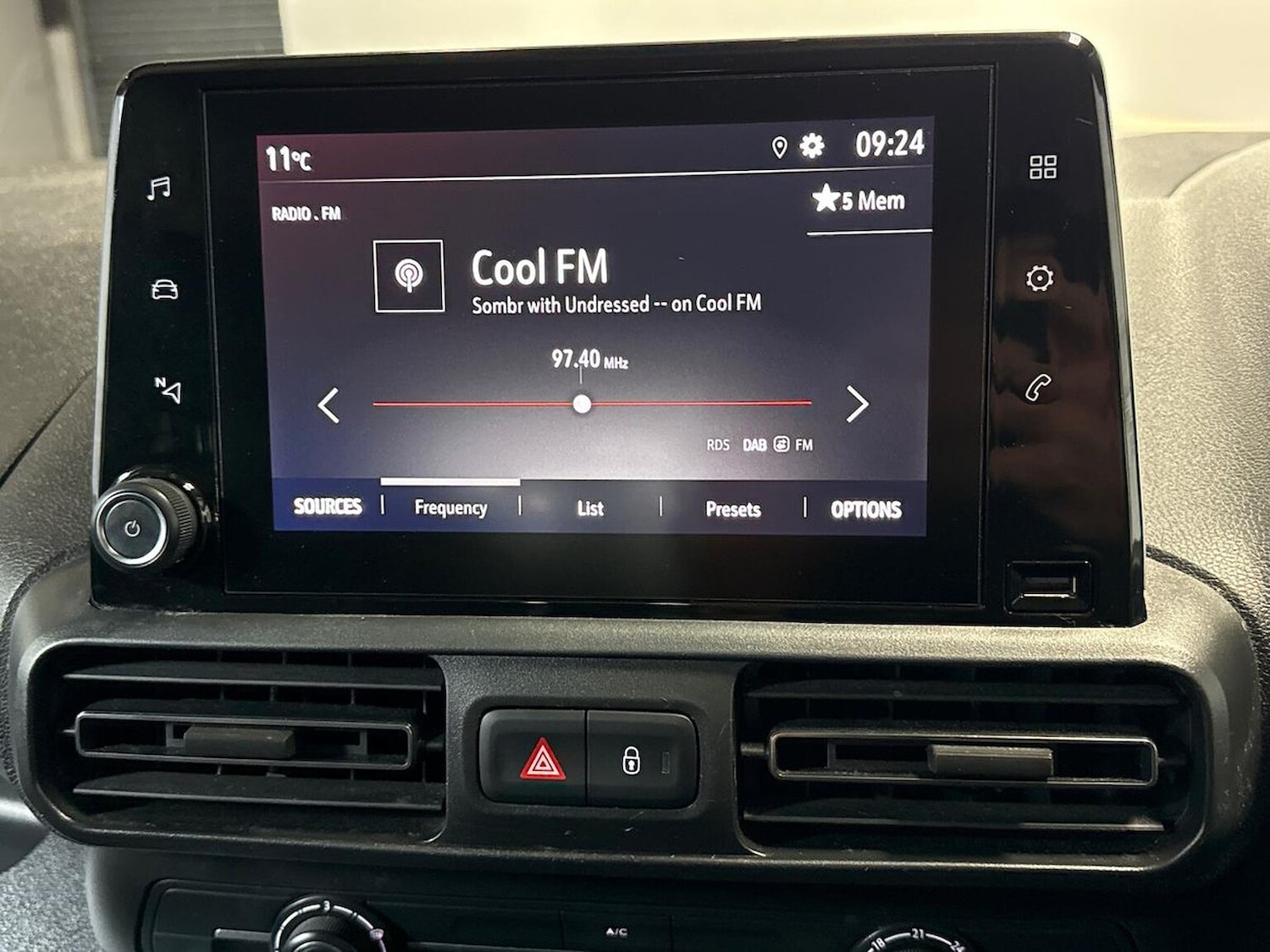 Used Vauxhall Combo Life 2019 for sale - 76693319: Photo 11