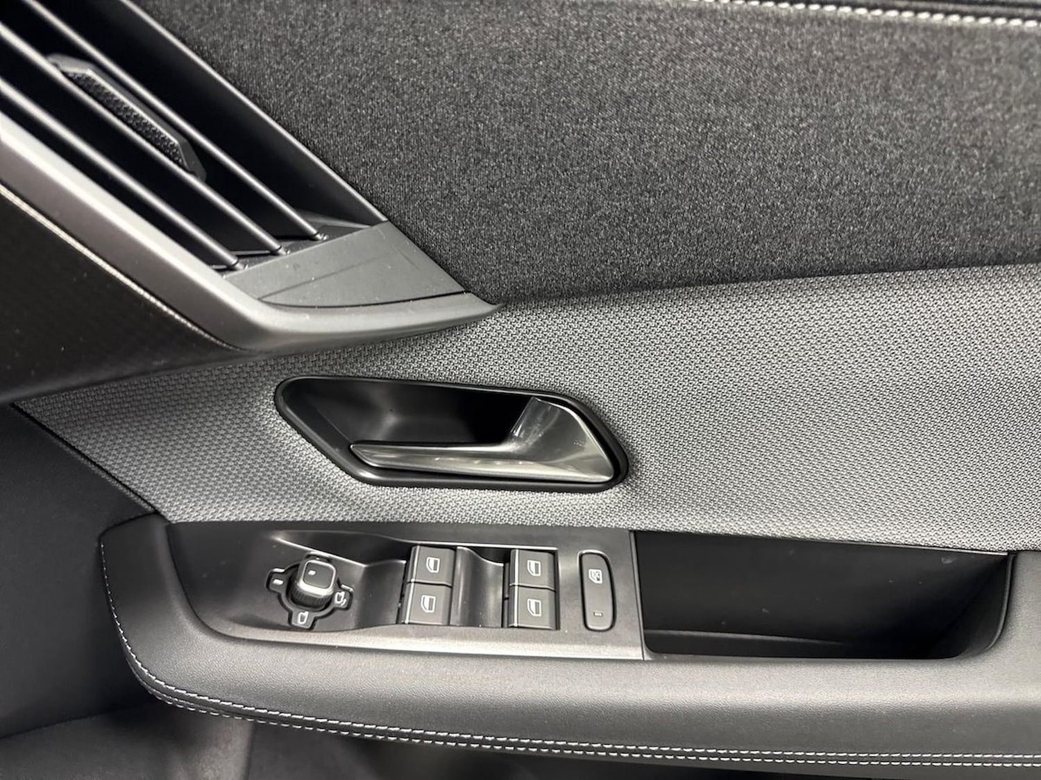 Used Vauxhall Grandland 2025 for sale - 76422388: Photo 21