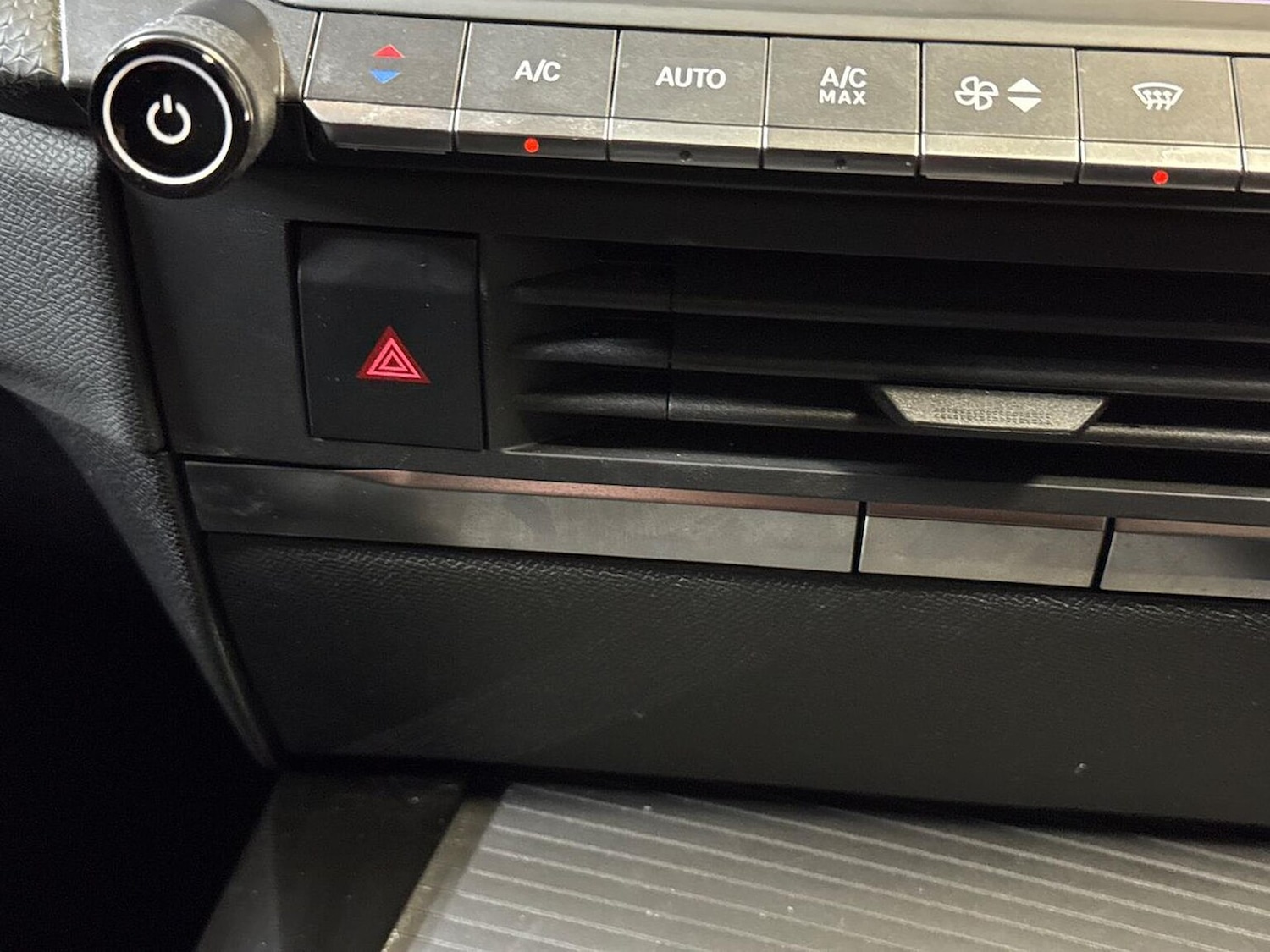 Used Vauxhall Astra 2024 for sale - 76799383: Photo 22