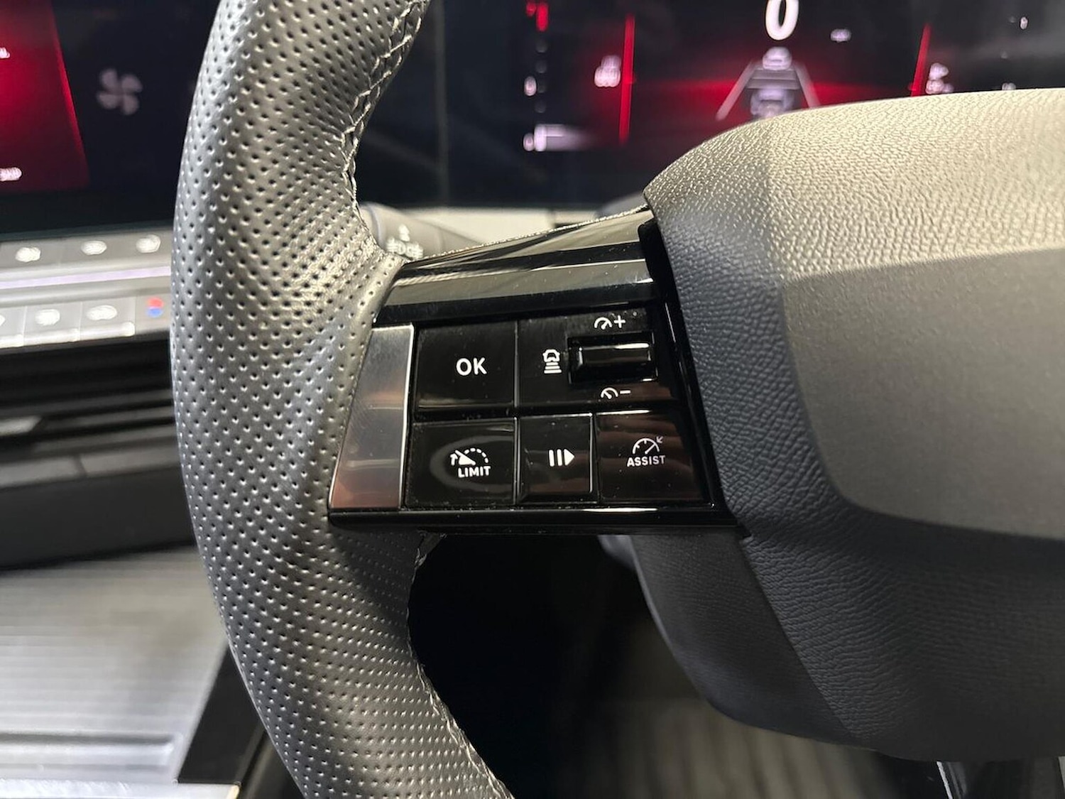 Used Vauxhall Astra 2024 for sale - 76799383: Photo 24