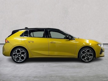 Used Vauxhall Astra 2024 for sale - 76799383: Photo