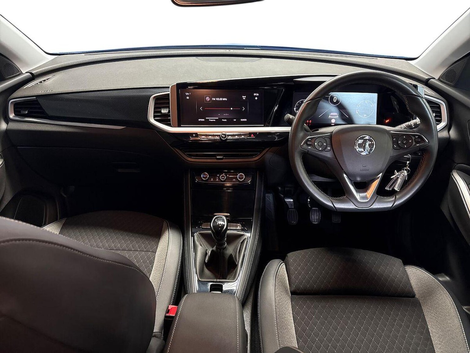 Used Vauxhall Grandland 2022 for sale - 76799385: Photo 8