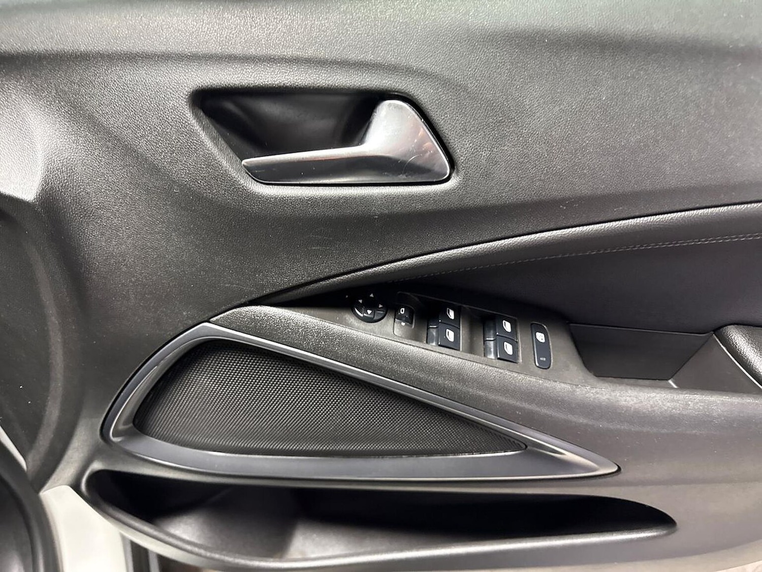 Used Vauxhall Crossland 2021 for sale - 76946983: Photo 21