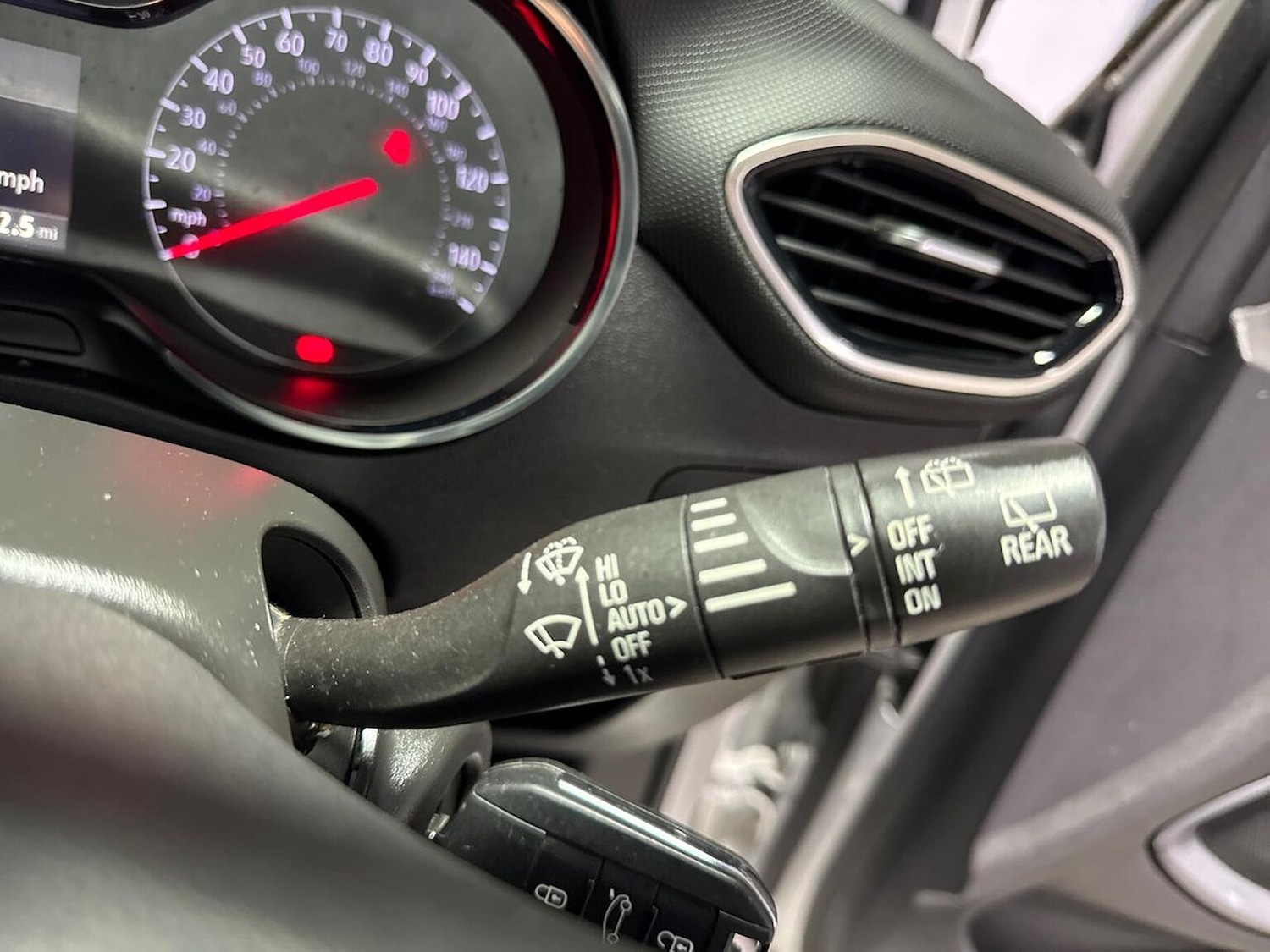 Used Vauxhall Crossland 2021 for sale - 76946983: Photo 27