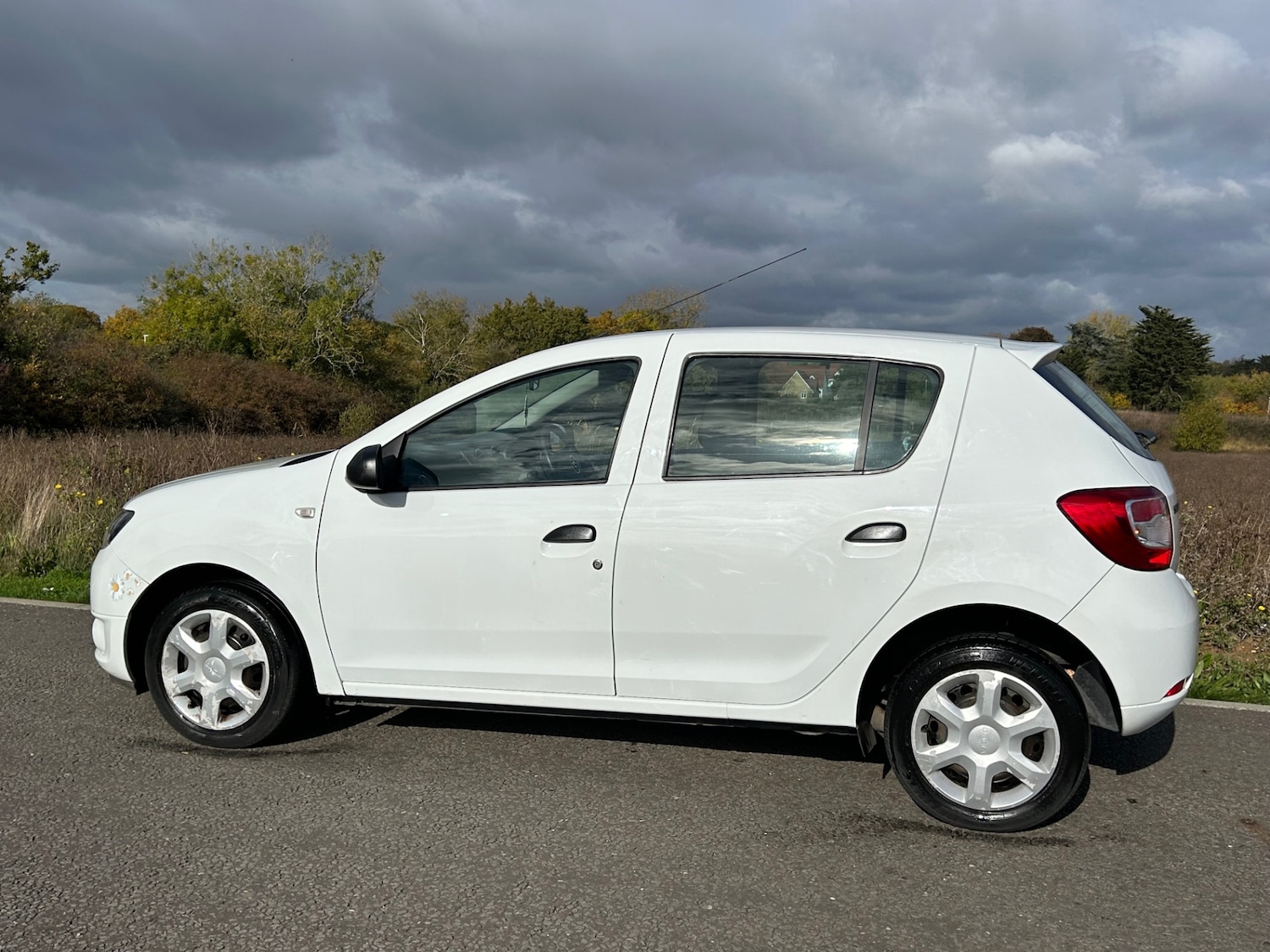 Used Dacia Sandero 2016 for sale - 77631289: Photo 2