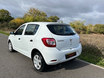 Used Dacia Sandero 2016 for sale - 77631289: Photo