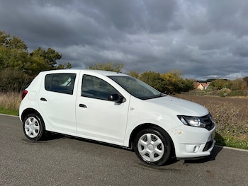 Used Dacia Sandero 2016 for sale - 77631289: Photo