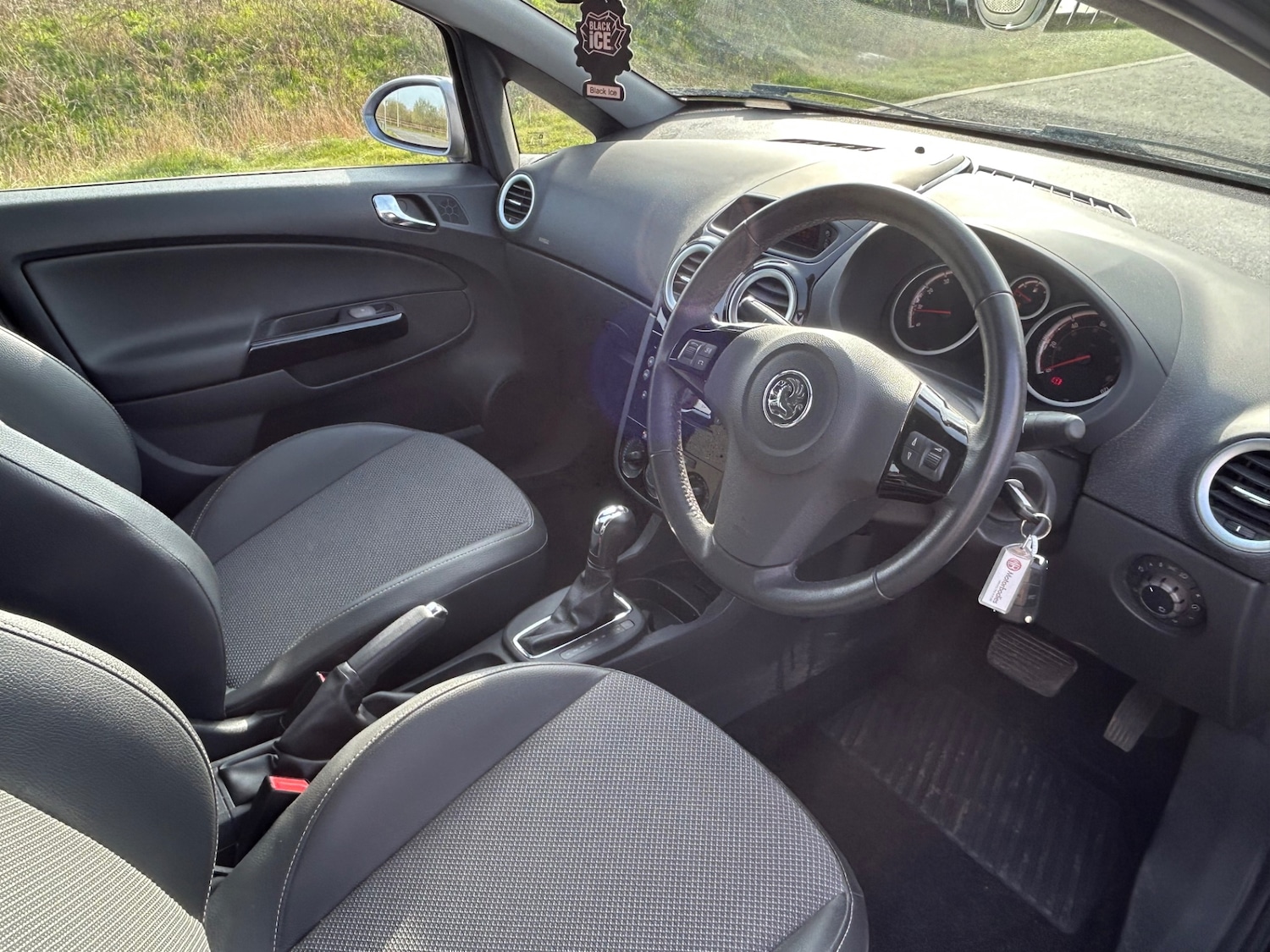 Used Vauxhall Corsa 2007 for sale - 77966628: Photo 6