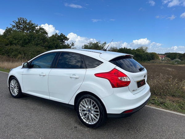 Used Ford Focus 2011 for sale - 76317423: Photo 3