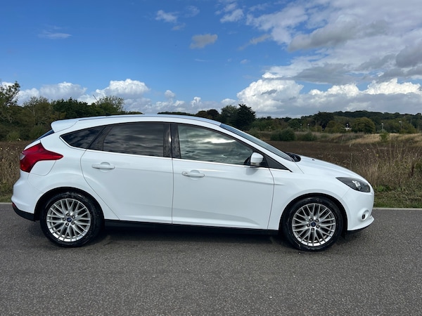 Used Ford Focus 2011 for sale - 76317423: Photo 4