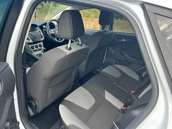 Used Ford Focus 2011 for sale - 76317423: Photo 7