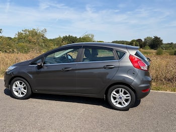 Used Ford Fiesta 2015 for sale - 79429915: Photo