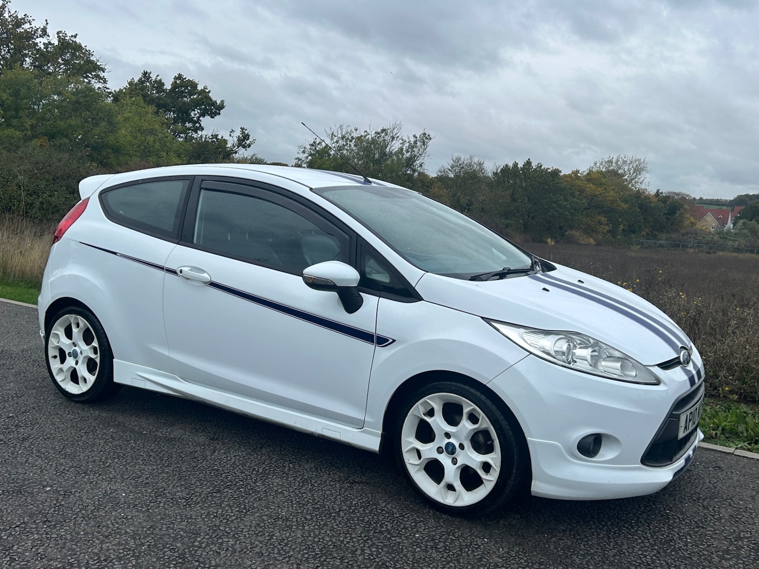 Used Ford Fiesta 2010 for sale - 76352863: Photo 6