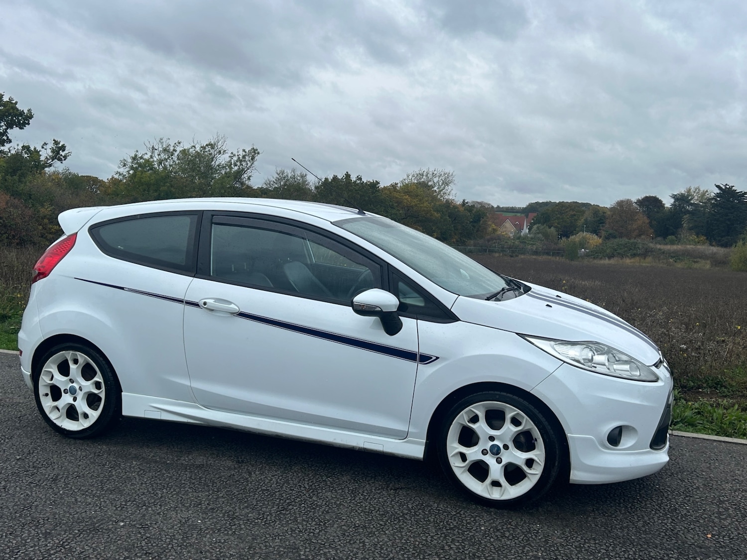 Used Ford Fiesta 2010 for sale - 76352863: Photo 7