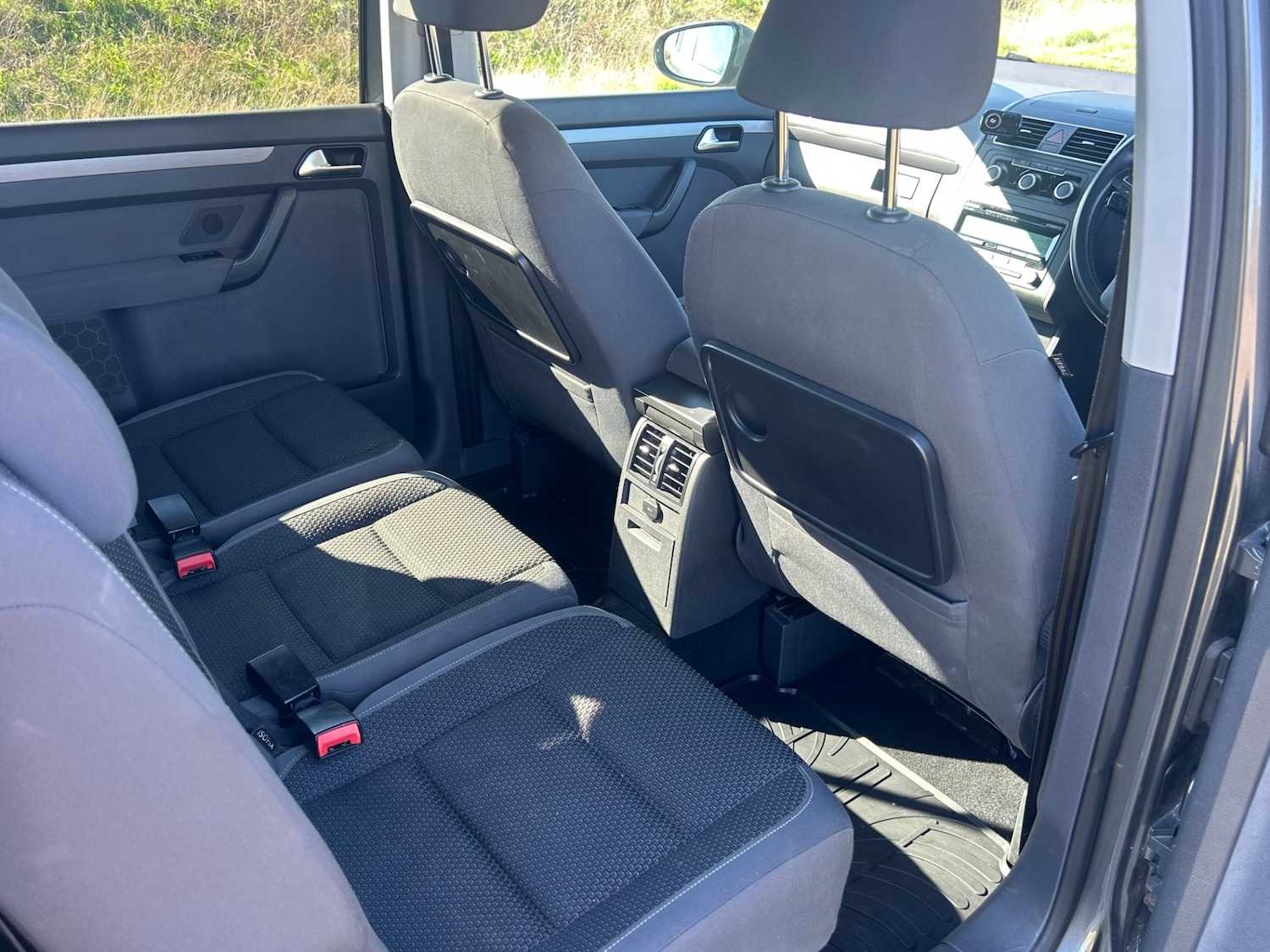 Used Volkswagen Touran 2011 for sale - 77938544: Photo 8