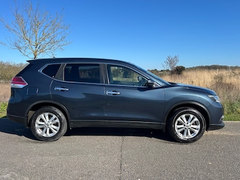 Used Nissan X-Trail 2016 for sale - 77906700: Photo