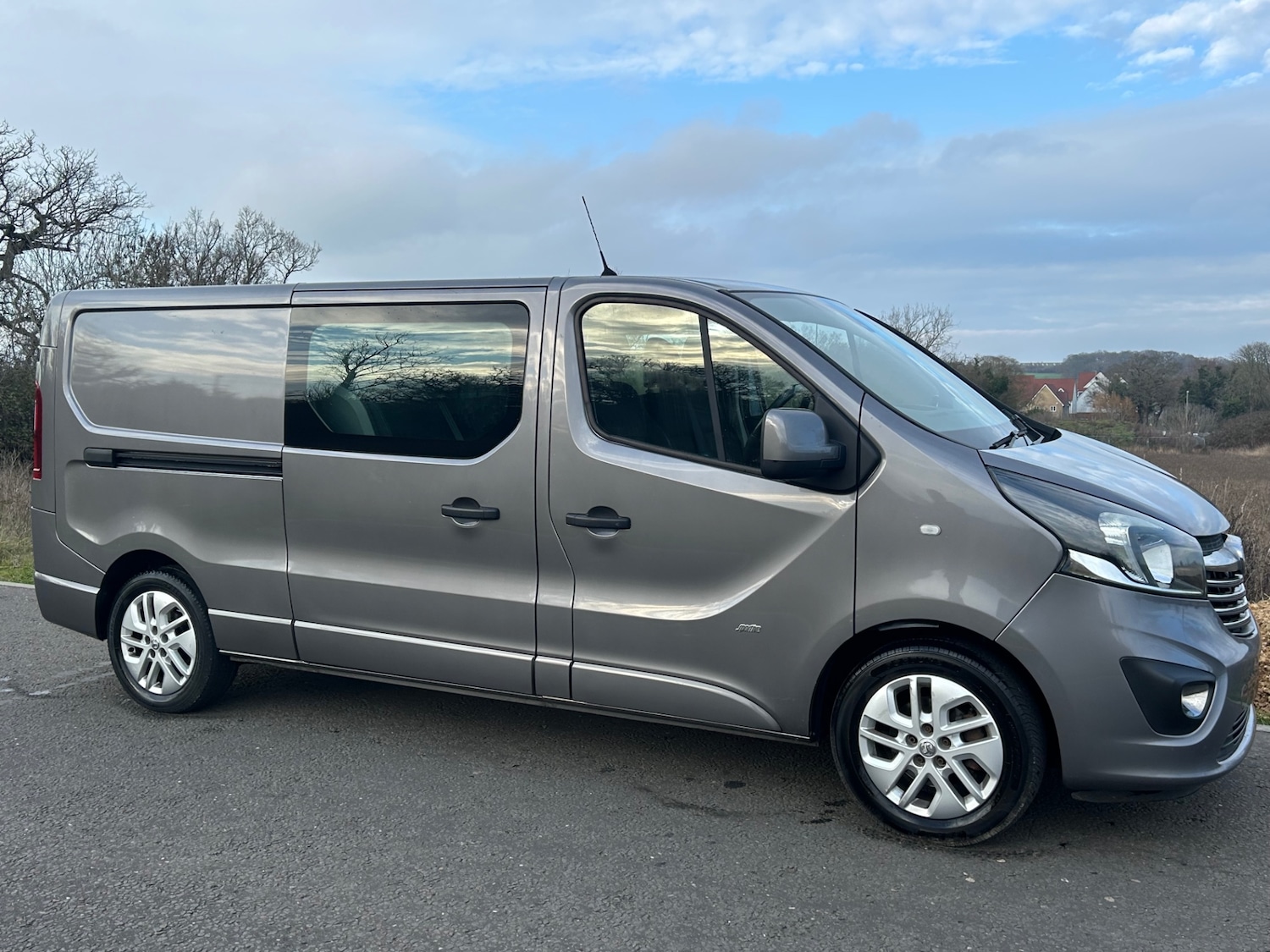 Used Vauxhall Vivaro 2015 for sale - 77257859: Photo 7