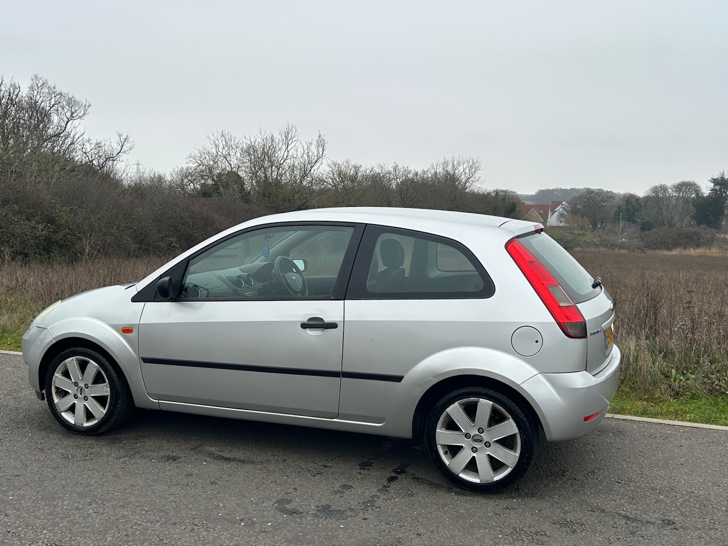 Used Ford Fiesta 2004 for sale - 77324675: Photo 2