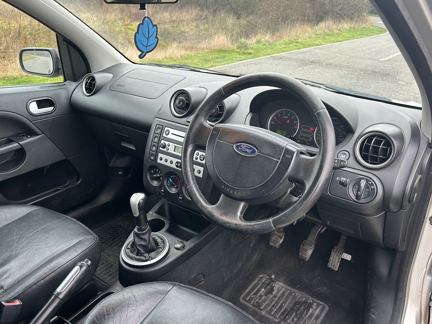 Used Ford Fiesta 2004 for sale - 77324675: Photo 6