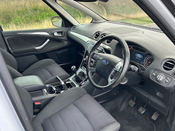 Used Ford S-Max 2010 for sale - 76246364: Photo 9