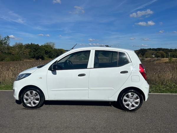 Used Hyundai i10 2014 for sale - 76097659: Photo 1