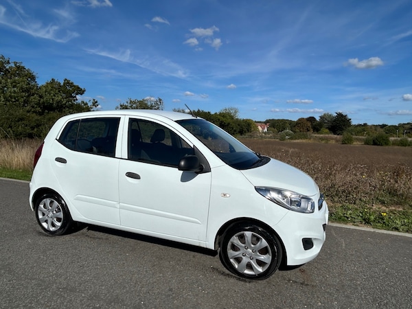 Used Hyundai i10 2014 for sale - 76097659: Photo 5