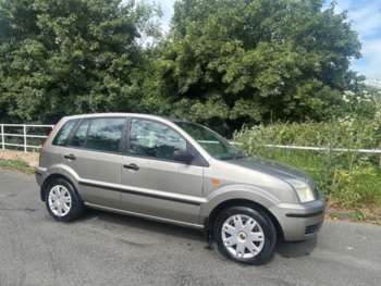 Used Ford Fusion 2004 for sale - 74960504: Photo