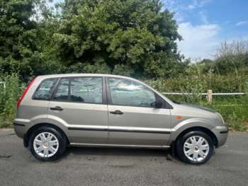 Used Ford Fusion 2004 for sale - 74960504: Photo