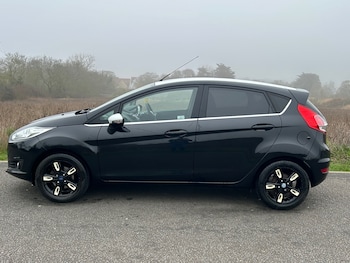 Used Ford Fiesta 2016 for sale - 77742579: Photo