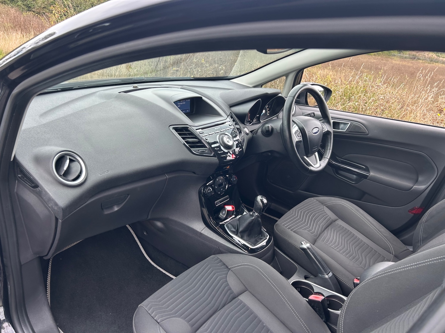 Used Ford Fiesta 2014 for sale - 76076104: Photo 4