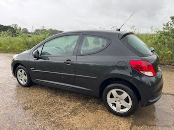 Used Peugeot 207 2010 for sale - 78811507: Photo
