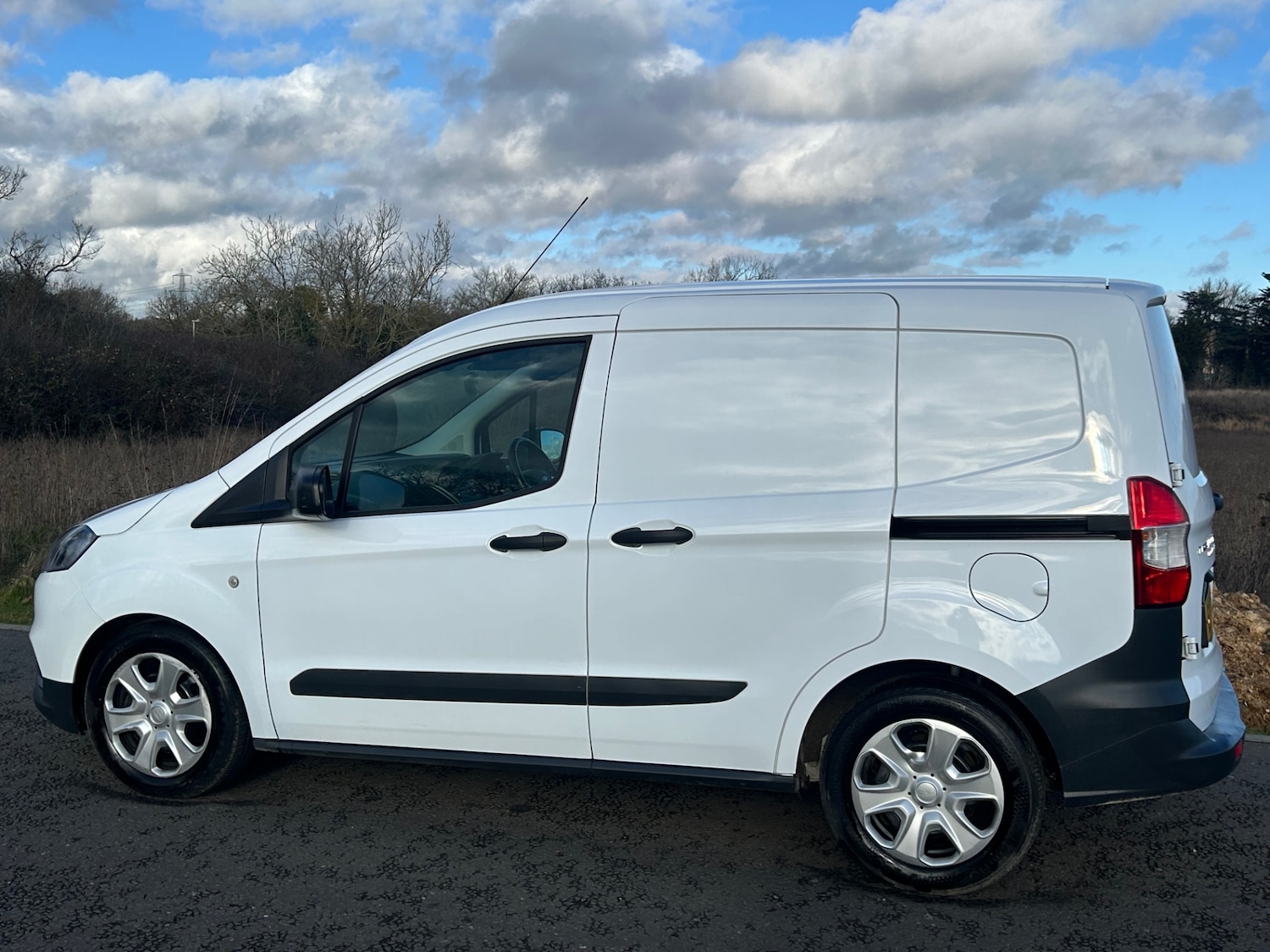 Used Ford Transit Courier 2022 for sale - 77258692: Photo 2