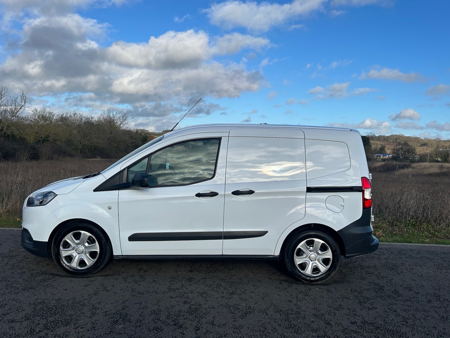 Used Ford Transit Courier 2022 for sale - 77258692: Photo 3