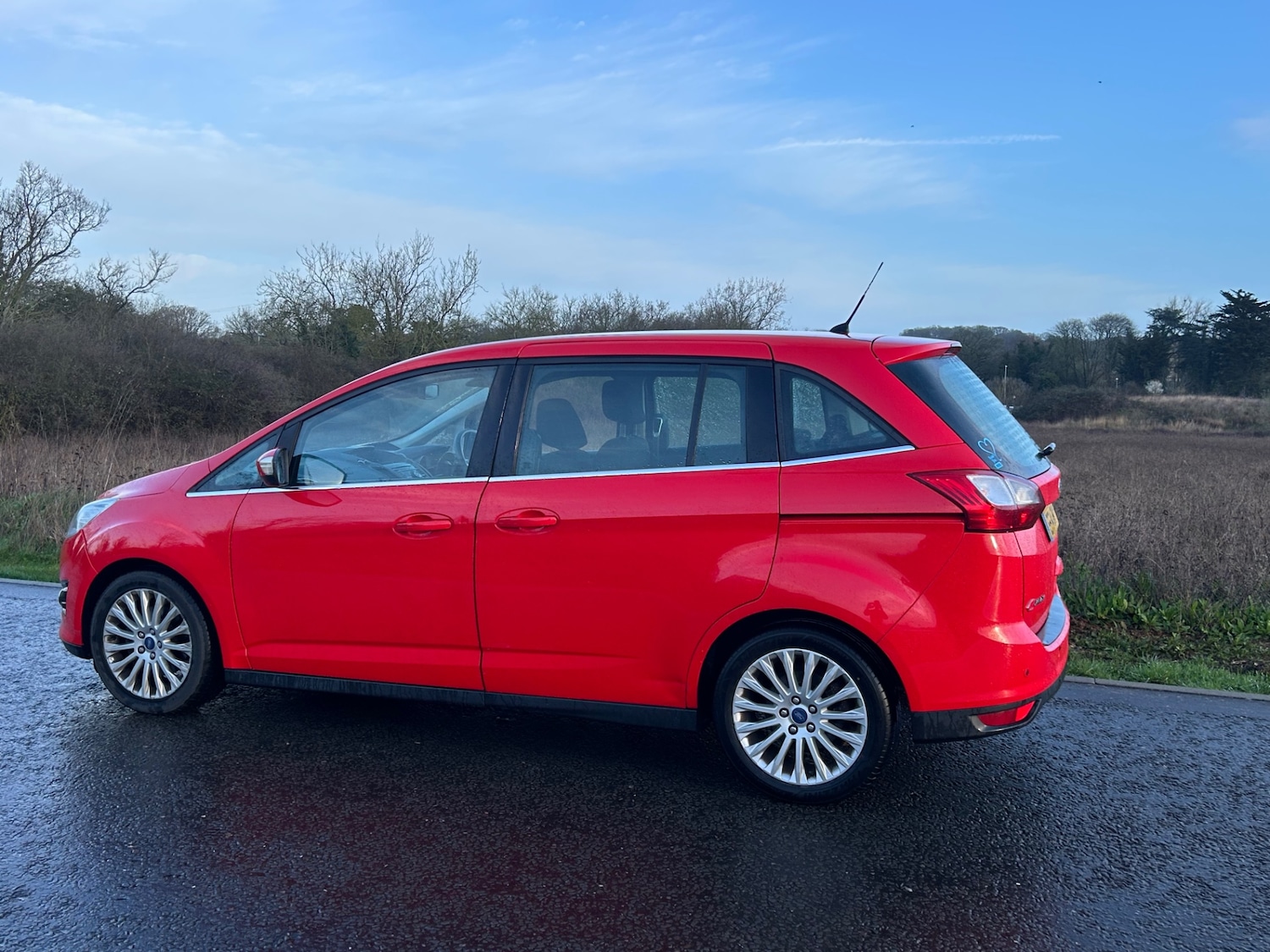 Used Ford Grand C-Max 2014 for sale - 77881328: Photo 2