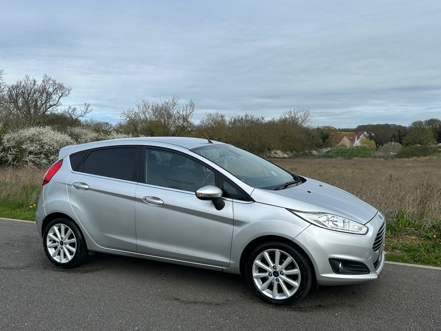 Used Ford Fiesta 2015 for sale - 78137364: Photo 2