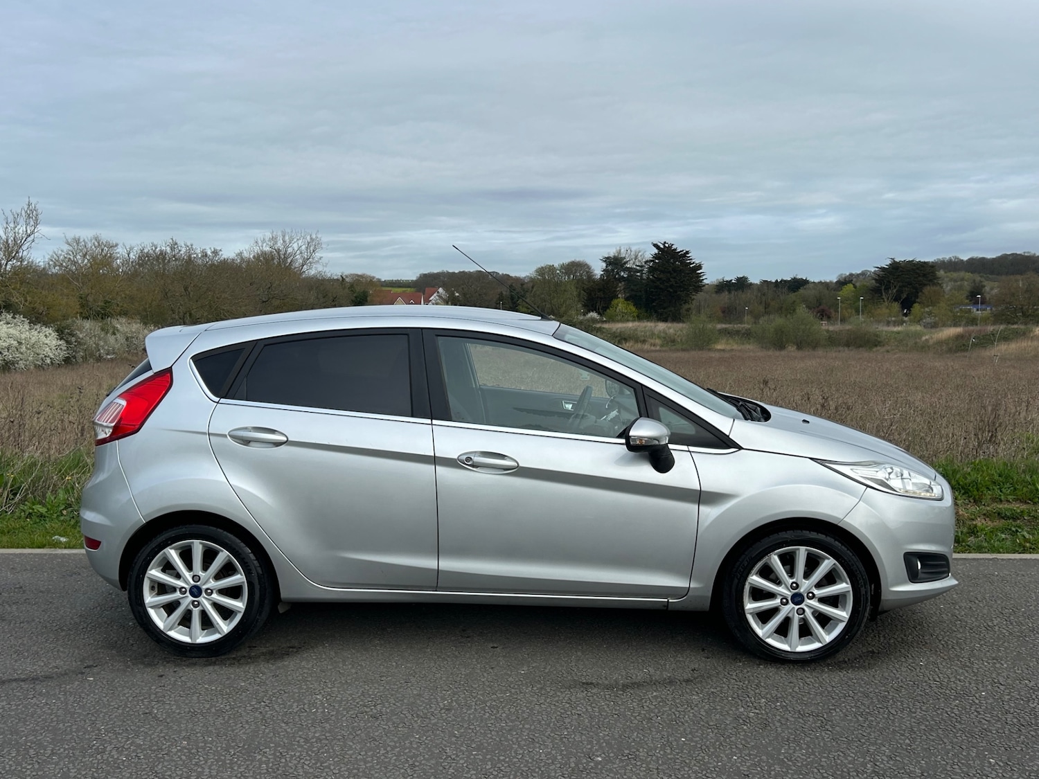 Used Ford Fiesta 2015 for sale - 78137364: Photo 3