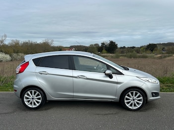 Used Ford Fiesta 2015 for sale - 78137364: Photo