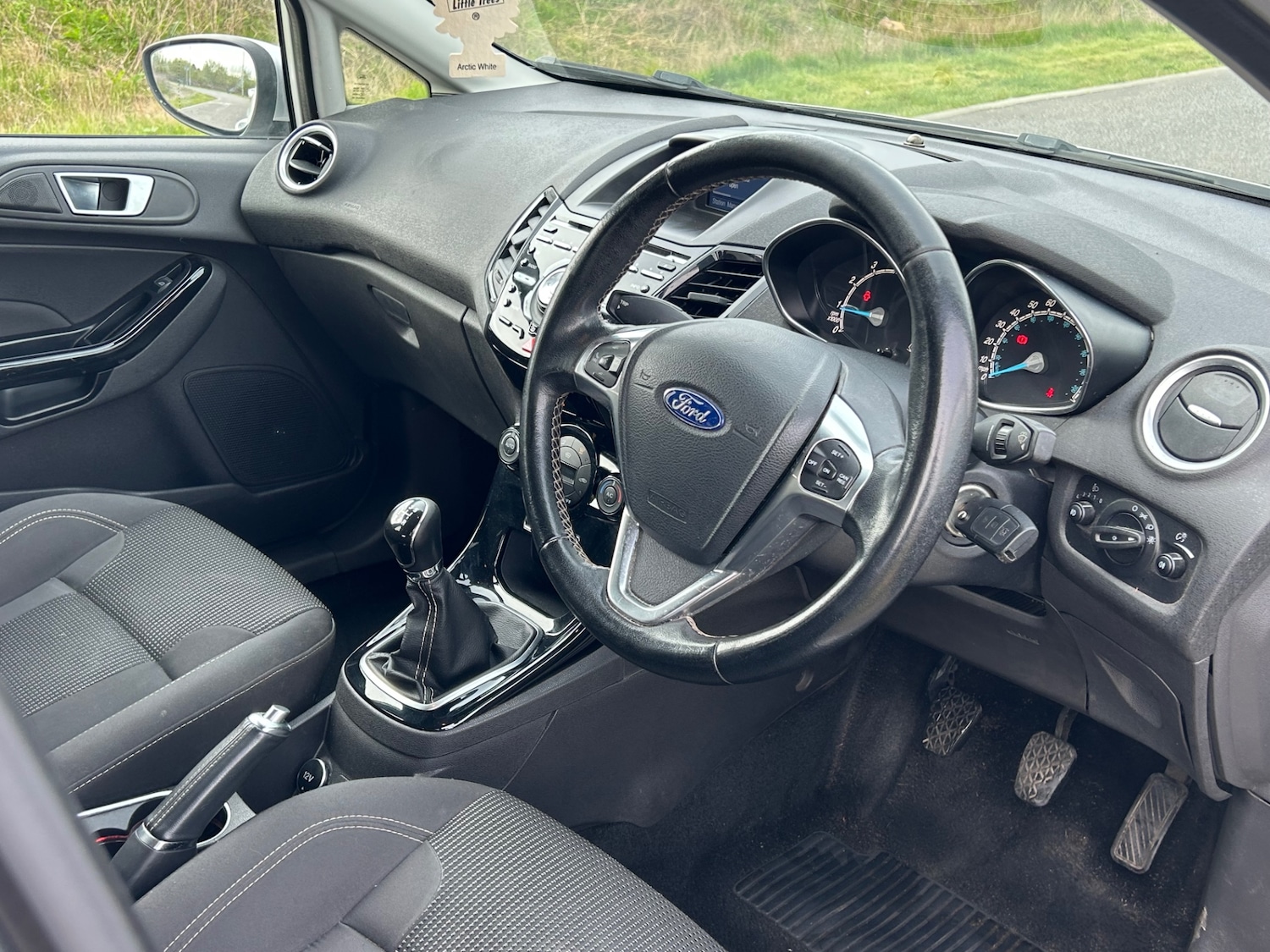 Used Ford Fiesta 2015 for sale - 78137364: Photo 6