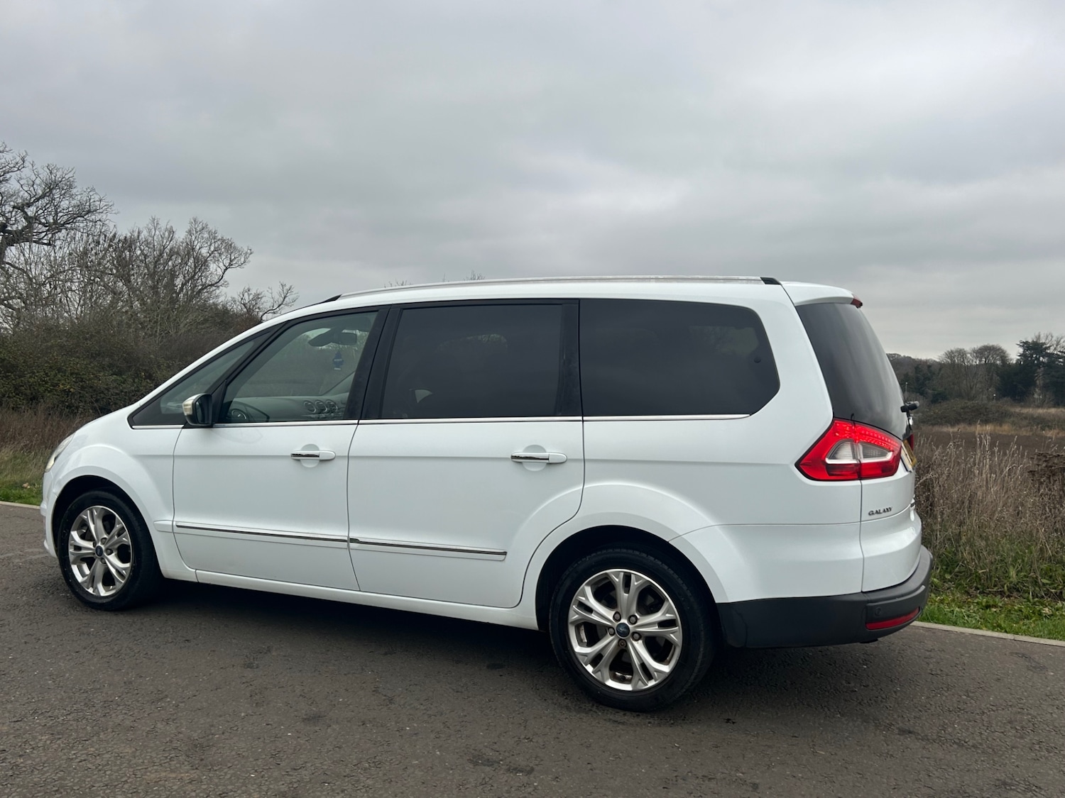 Used Ford Galaxy 2012 for sale - 76893361: Photo 2