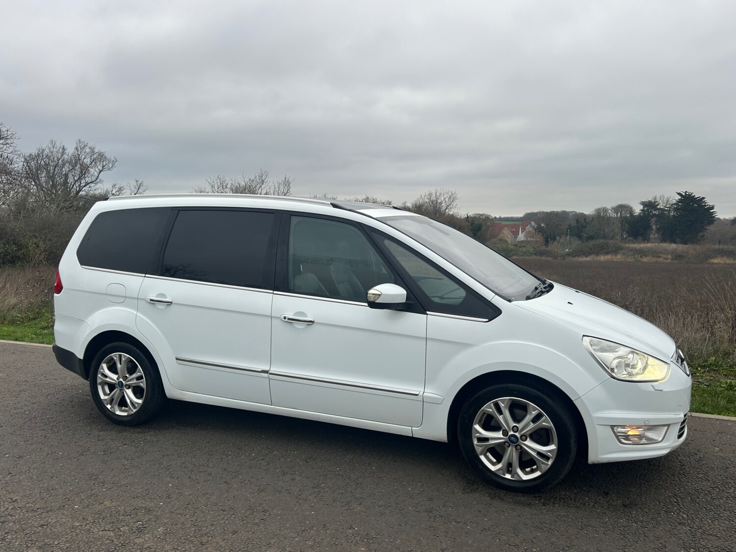 Used Ford Galaxy 2012 for sale - 76893361: Photo 4