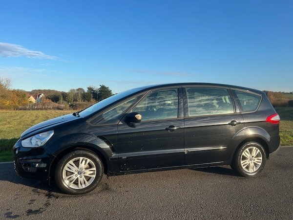 Used Ford S-Max 2010 for sale - 74902940: Photo 1