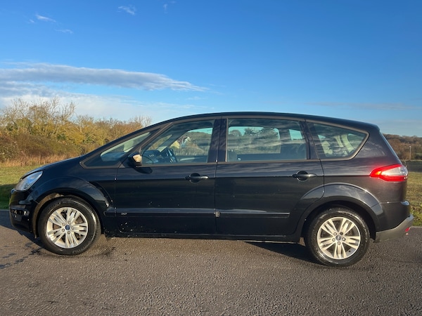 Used Ford S-Max 2010 for sale - 74902940: Photo 3
