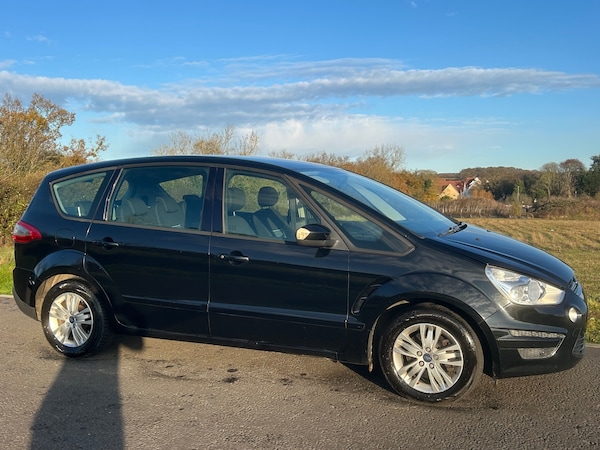 Used Ford S-Max 2010 for sale - 74902940: Photo 4