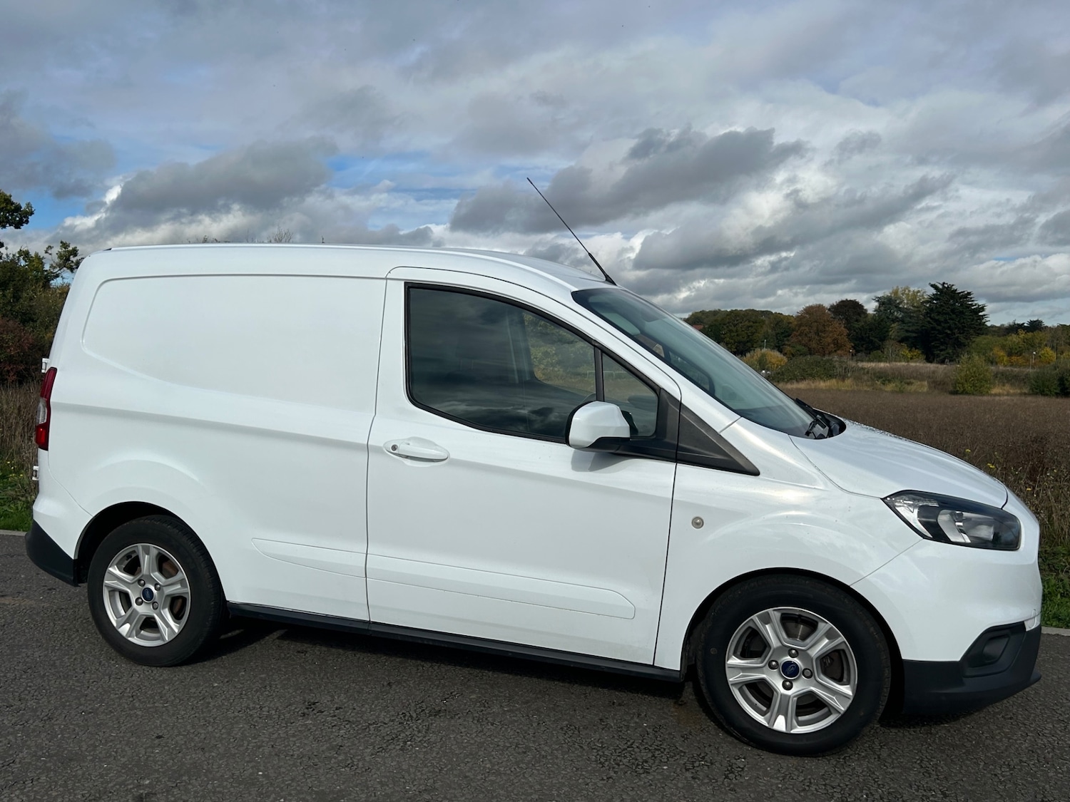 Used Ford Transit Courier 2020 for sale - 76941673: Photo 5