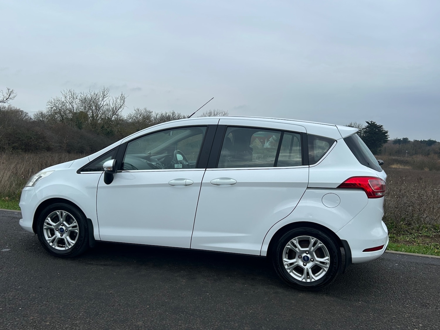 Used Ford B-MAX 2016 for sale - 76957864: Photo 2