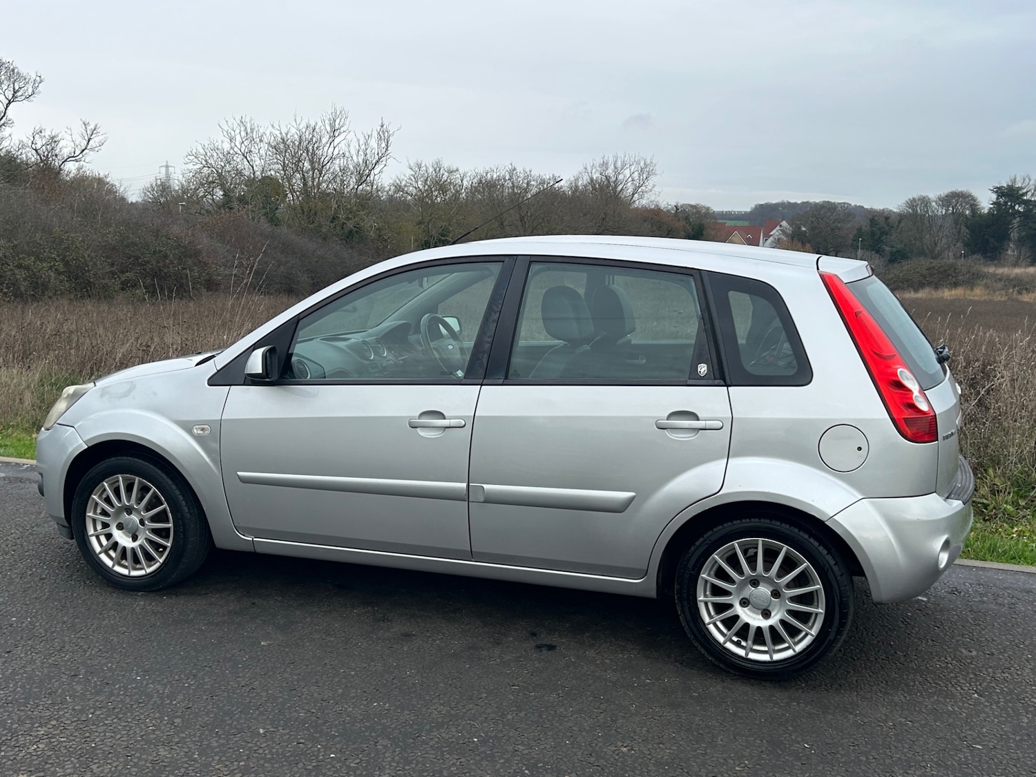 Used Ford Fiesta 2007 for sale - 76941123: Photo 2