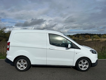 Used Ford Transit Courier 2020 for sale - 78508426: Photo