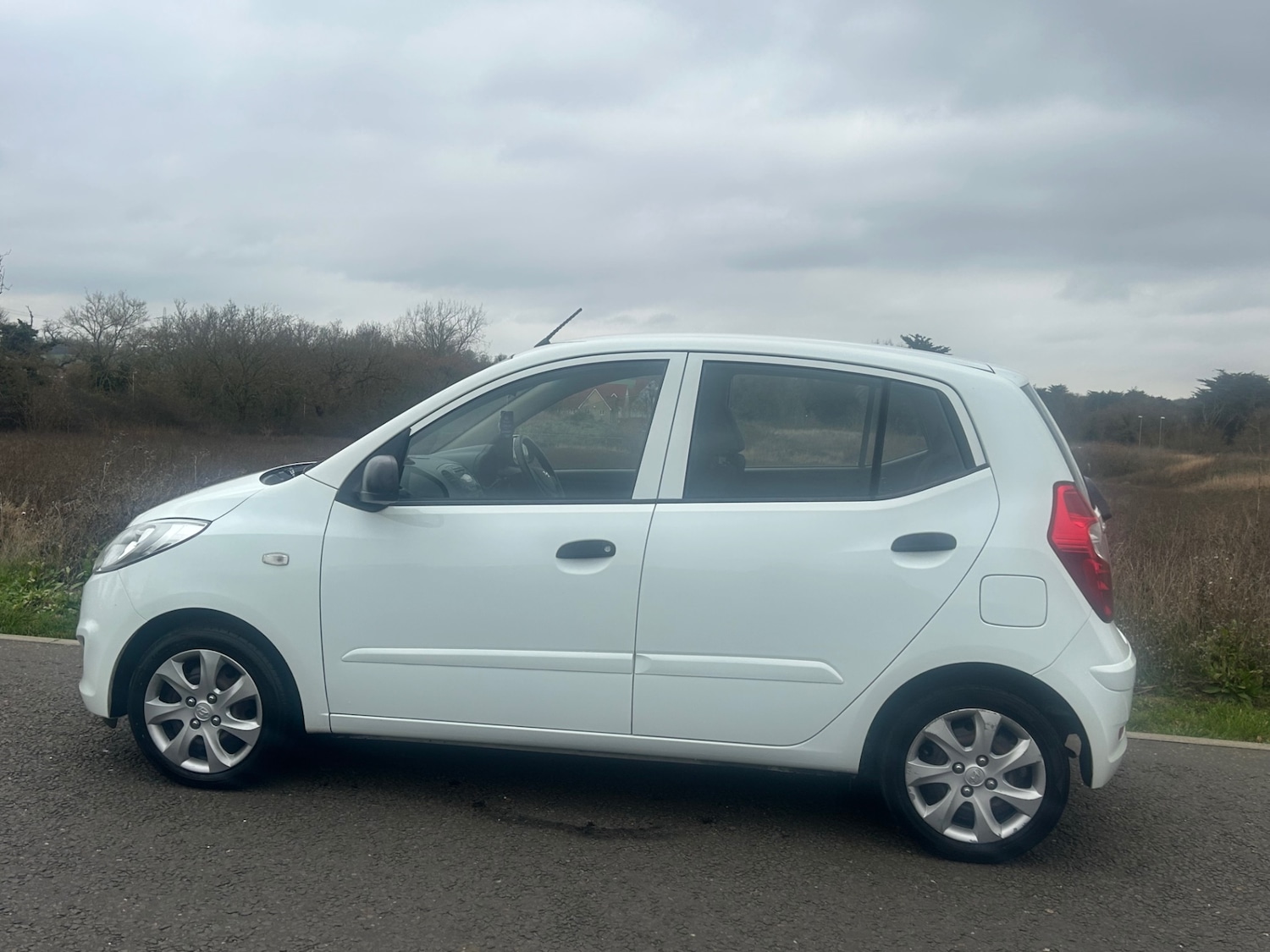 Used Hyundai i10 2012 for sale - 76947132: Photo 1